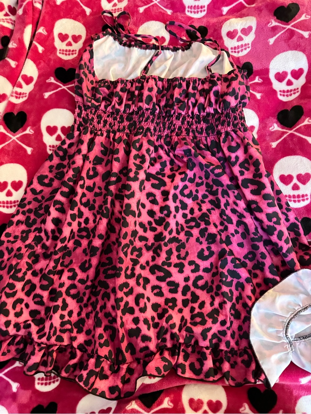SHEIN Pink and Black Leopard Print Mini Dress - Picture 2 of 2